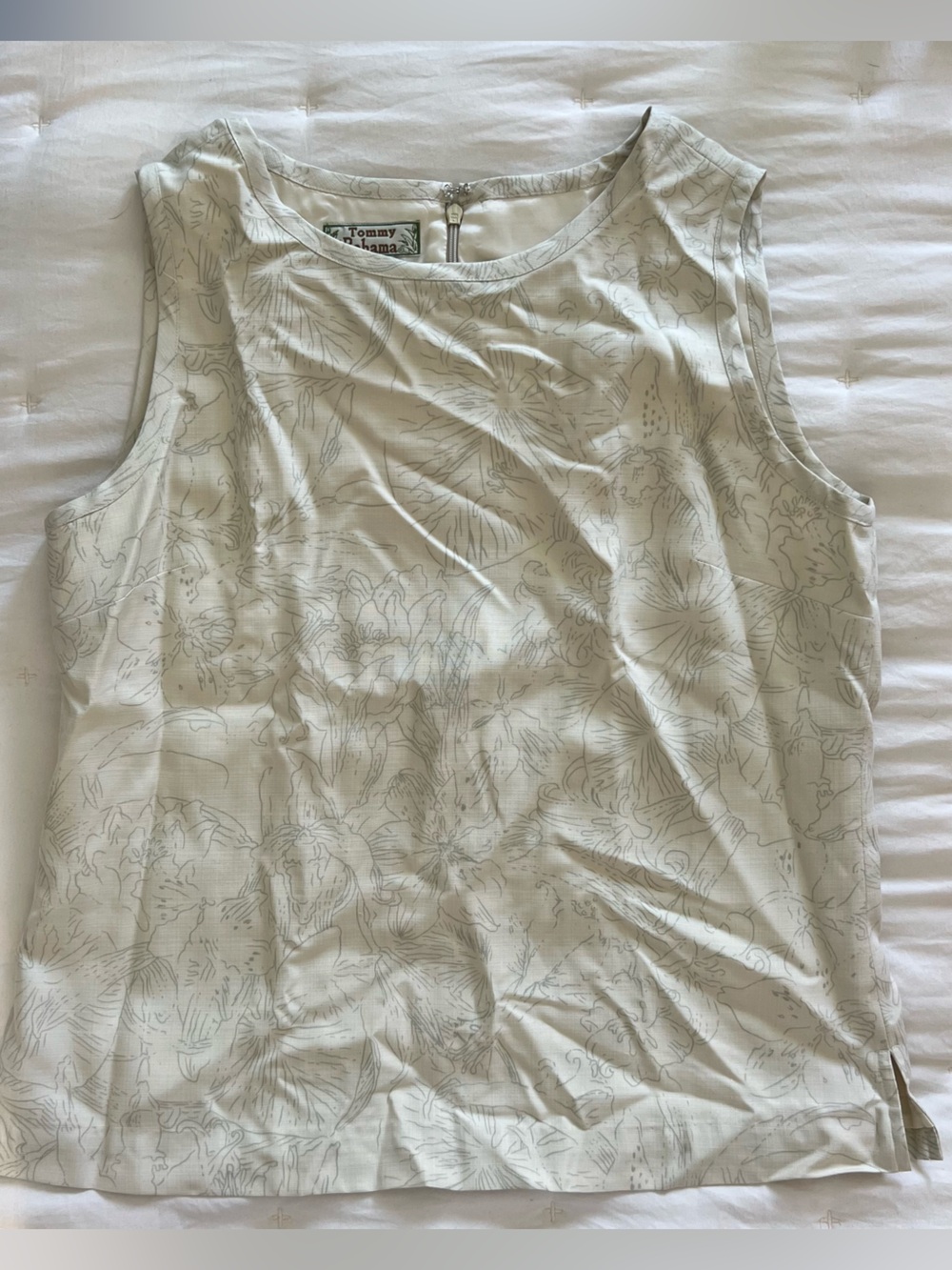 Tommy Bahama ✨NWT✨100% Silk Sleeveless